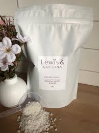 Lewis & Collins Oriental Myrrh & Musk Washing Crystals 500g